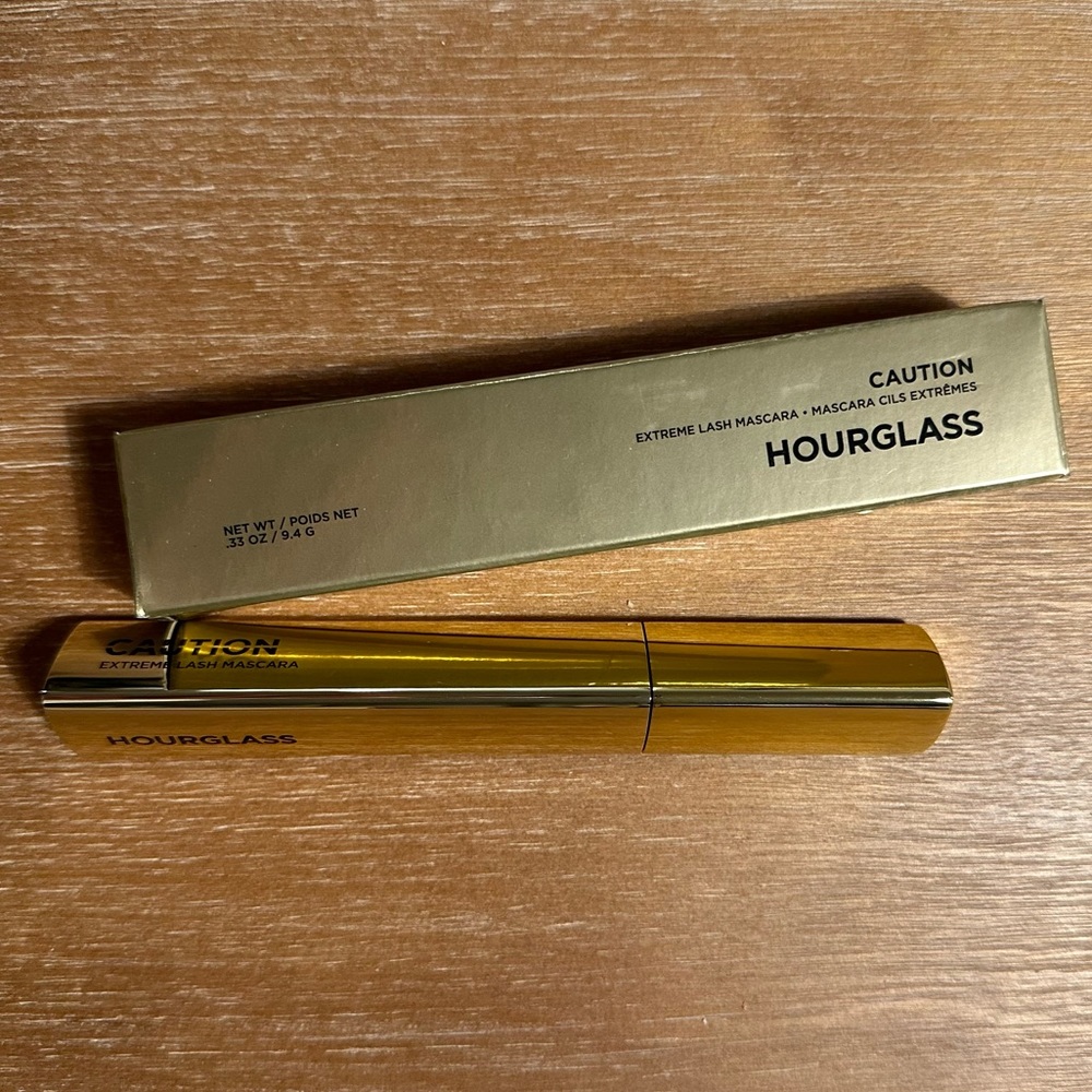 [NEW UNOPENED] HOURGLASS Caution Extreme Lash Mascara, Ultra Black, Full size